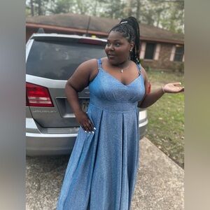 I’ve worn this dress one time for my military ball around March of 2023.